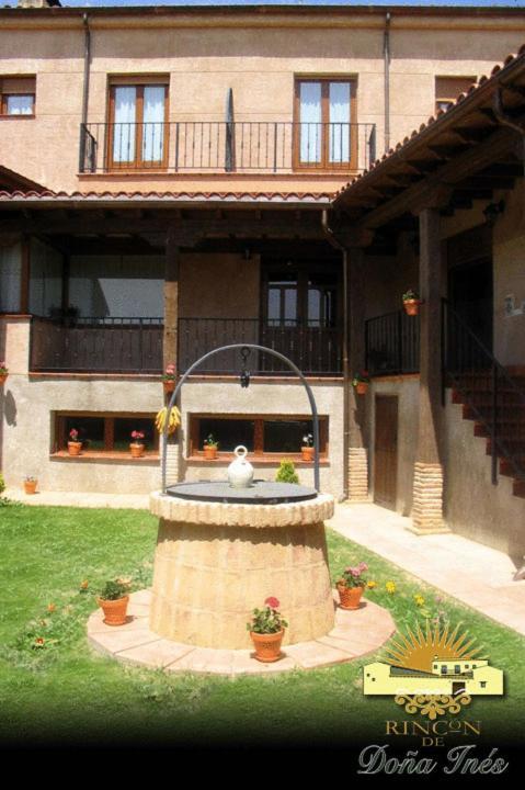 Rincon De Dona Ines Hotel Villanueva de la Condesa Bagian luar foto