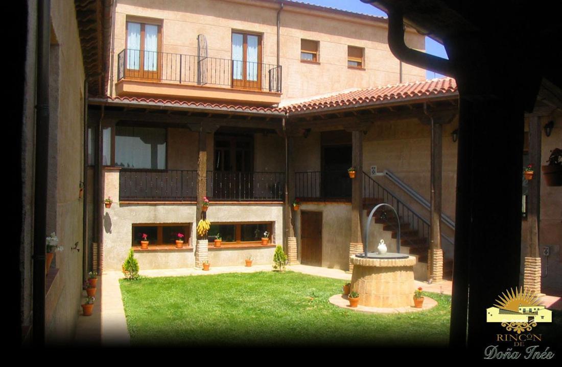 Rincon De Dona Ines Hotel Villanueva de la Condesa Bagian luar foto