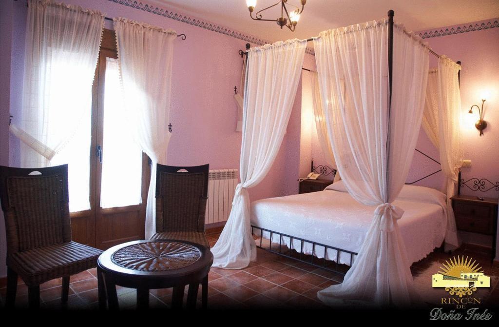 Rincon De Dona Ines Hotel Villanueva de la Condesa Bagian luar foto